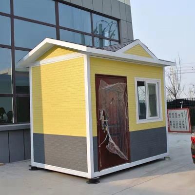 Des petites maisons préfabriquées sur roues directement fournies avec des options blanches/grises/noires