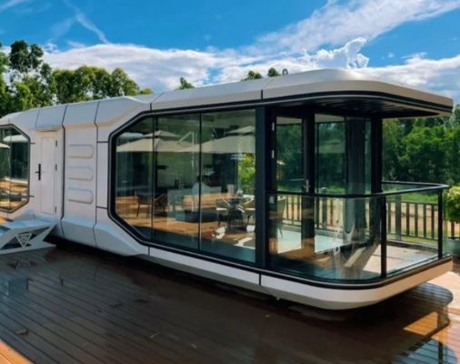 Maison de camping de style capsule spatiale moderne pour hébergement hôtelier