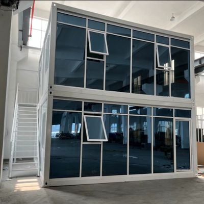 Maison de conteneurs pour le supermarché, atelier hospitalier