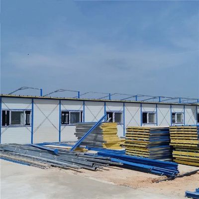 Des bureaux modernes 4 chambres de luxe Kt maisons préfabriquées avec fenêtre coulissante en PVC