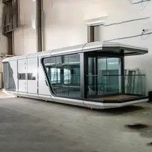 Maison de conteneurs pour une petite capsule spatiale moderne