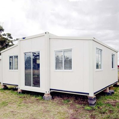 Maison de conteneur préfabriquée portable à panneau sandwich 20/40FT pour la vie de luxe