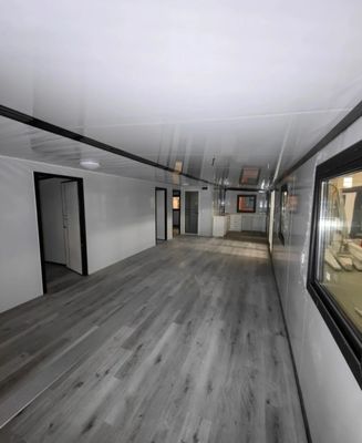 Maison de conteneurs élargie pour une famille d'accueil moderne simple Hôtel chambre de jardin