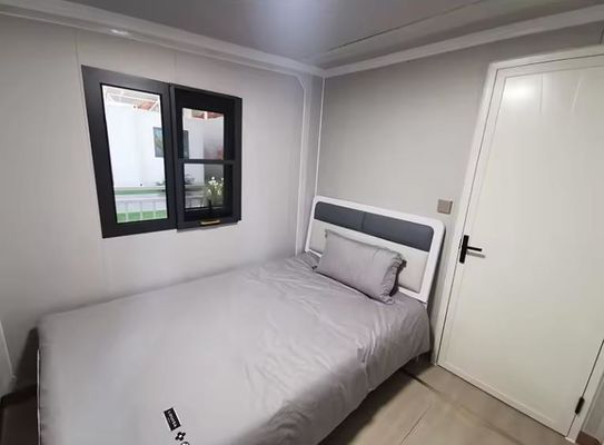 Panneau sandwich de porte en acier maison de conteneur modulaire cadre de structure en acier léger pliable