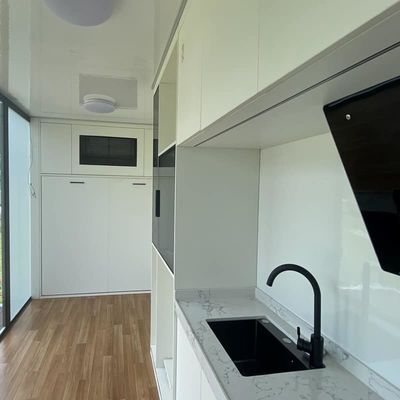 Maison de conteneurs de 20 pieds ou 40 pieds assemblés de graisse Pack La solution parfaite