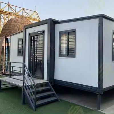 Maison de conteneurs en bois avec une bonne quantité pour la chambre