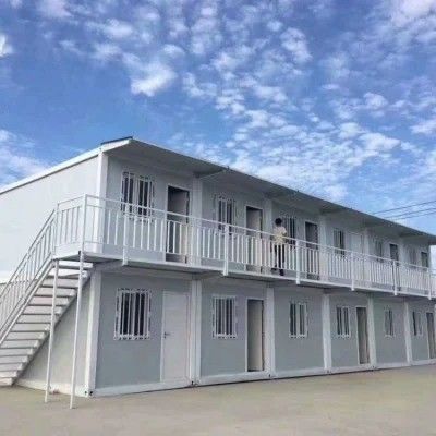 Maison de conteneurs de structure en acier de design moderne pour une maison de vie préfabriquée de couleur personnalisée