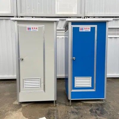 Maison de conteneurs à paquet plat de 20 pieds/40 pieds pour toilettes mobiles modulaires